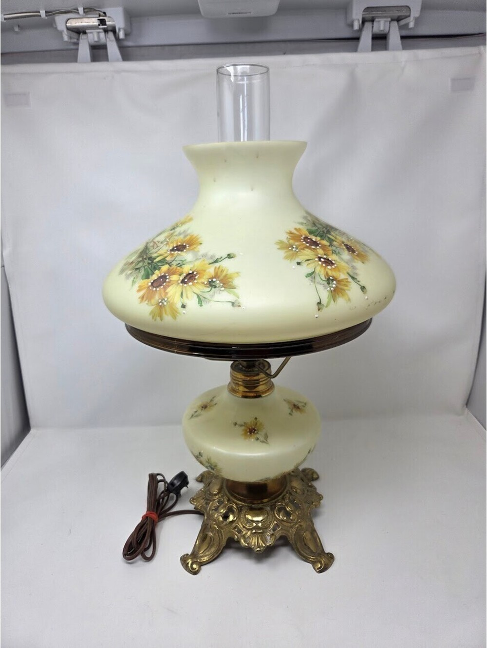 Vintage Hand Painted Electric Table Lamp With Floral Glass Shade Brass Tone Base